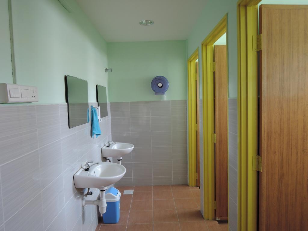 The Pillohouzzze Hotel Malacca Exterior photo