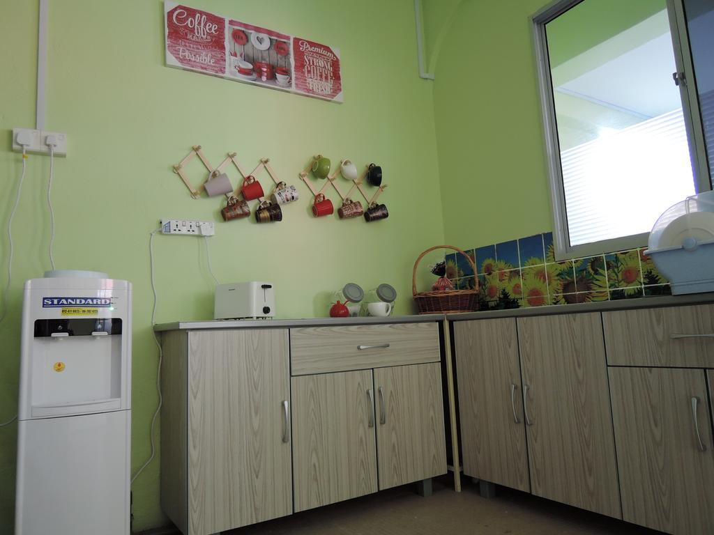 The Pillohouzzze Hotel Malacca Exterior photo