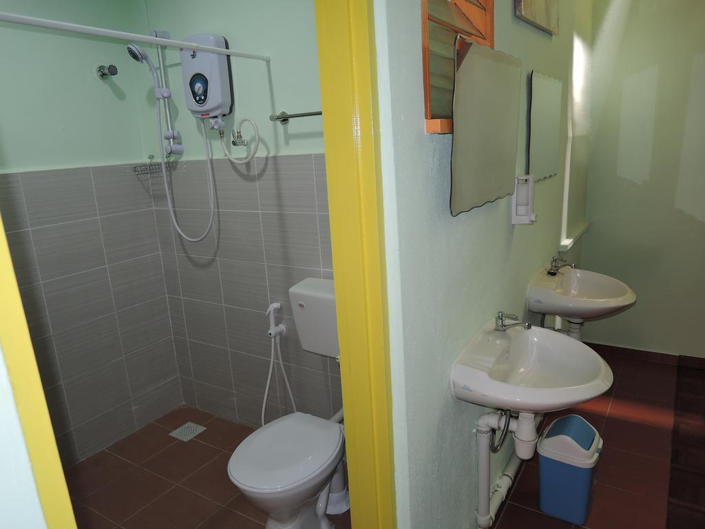 The Pillohouzzze Hotel Malacca Exterior photo