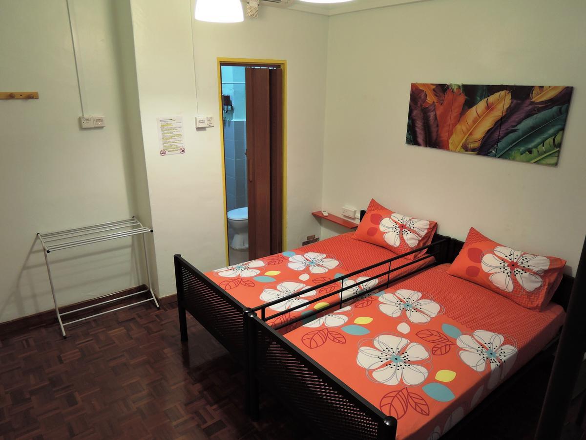 The Pillohouzzze Hotel Malacca Exterior photo