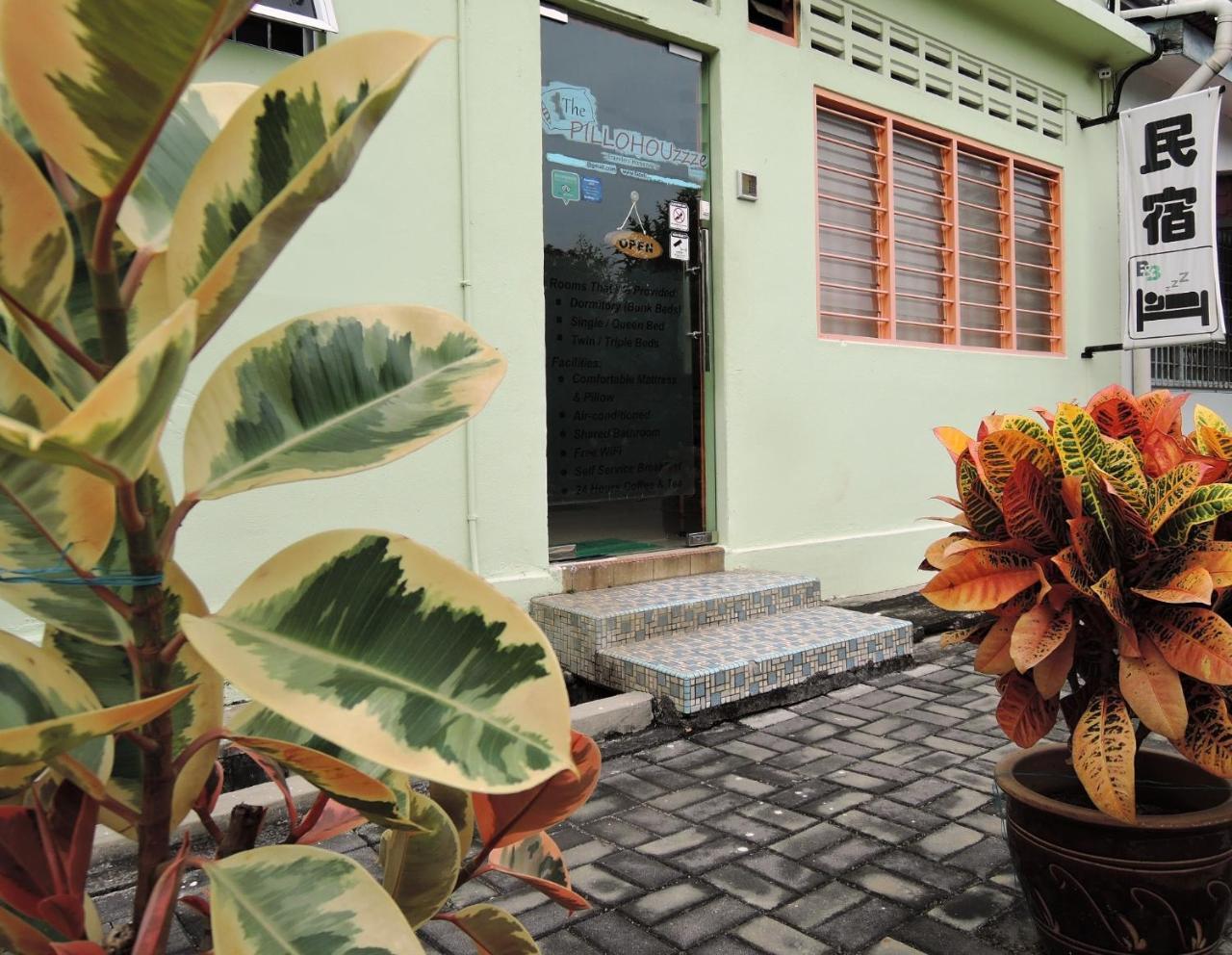 The Pillohouzzze Hotel Malacca Exterior photo