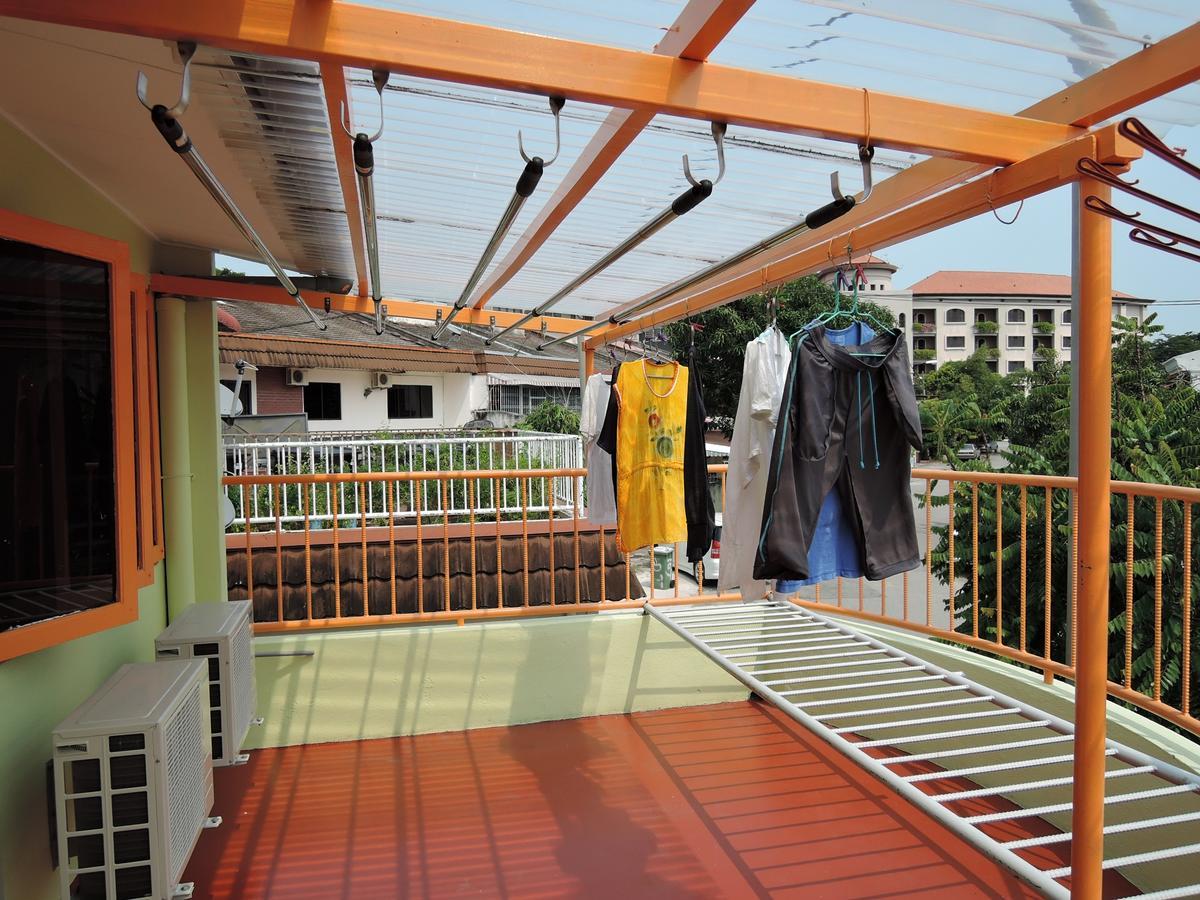 The Pillohouzzze Hotel Malacca Exterior photo